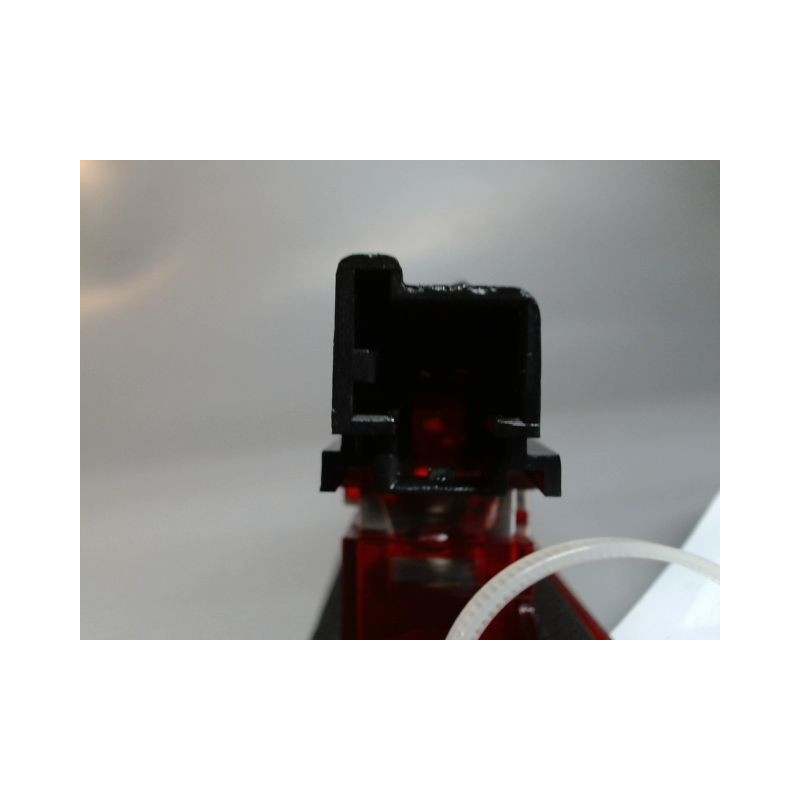 FEUX STOP SUPPLEMENTAIRE FORD FOCUS 98-04