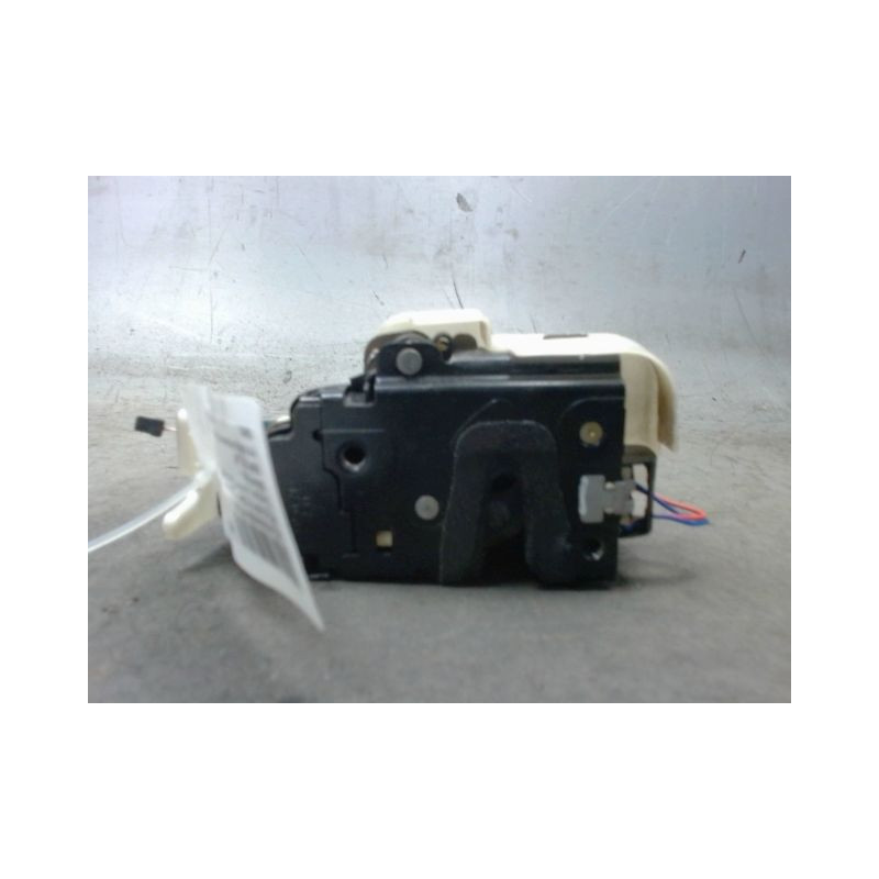 SYSTEME CONDAMNATION AVANT DROIT VOLKSWAGEN POLO 02-05