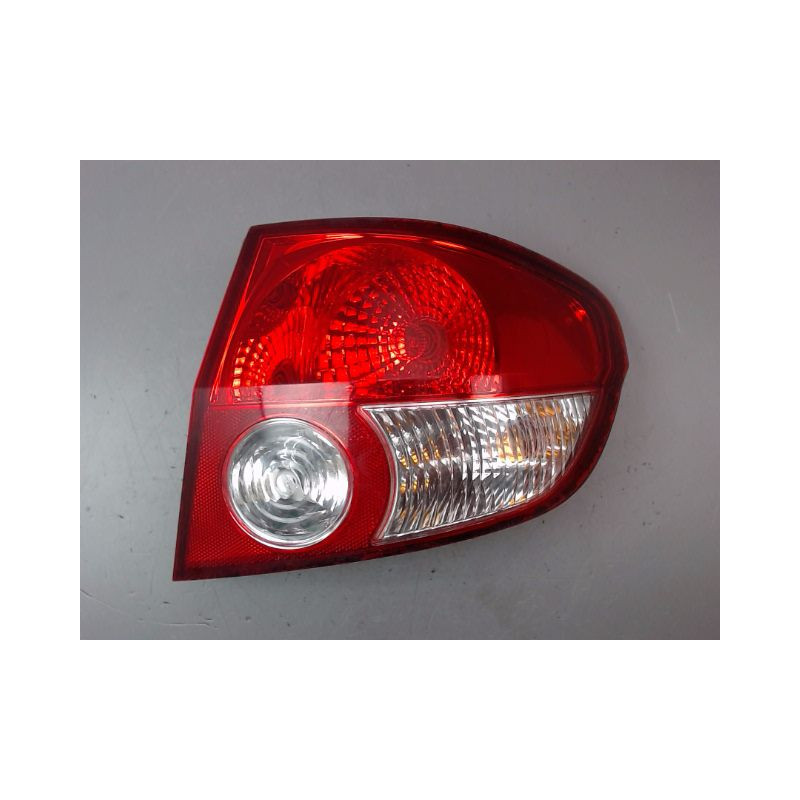 FEU ARRIERE DROIT HYUNDAI GETZ Phase 2 2005-2010