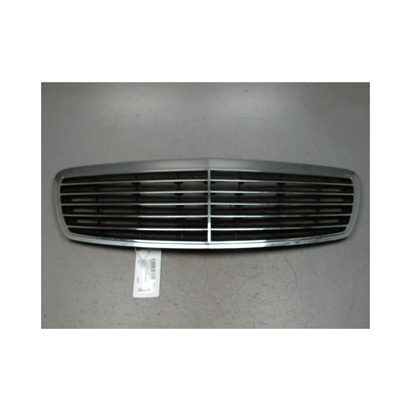CALANDRE MERCEDES CLASSE E 2002-