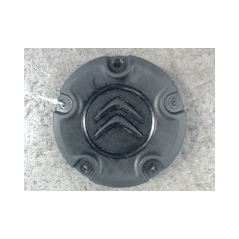 ENJOLIVEUR DE ROUE CITROEN BERLINGO FOURGON 2008-