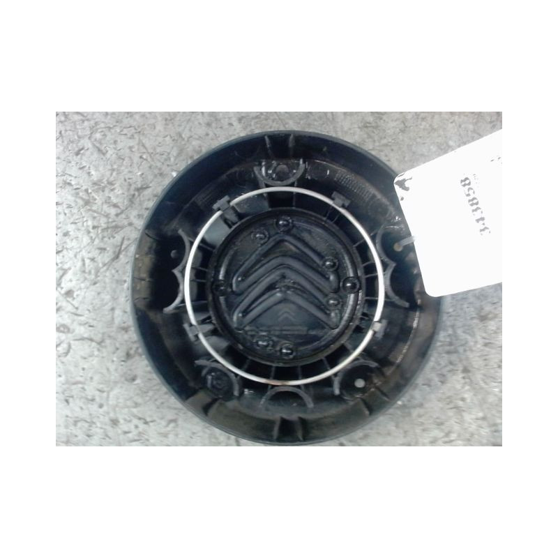 ENJOLIVEUR DE ROUE CITROEN BERLINGO FOURGON 2008-
