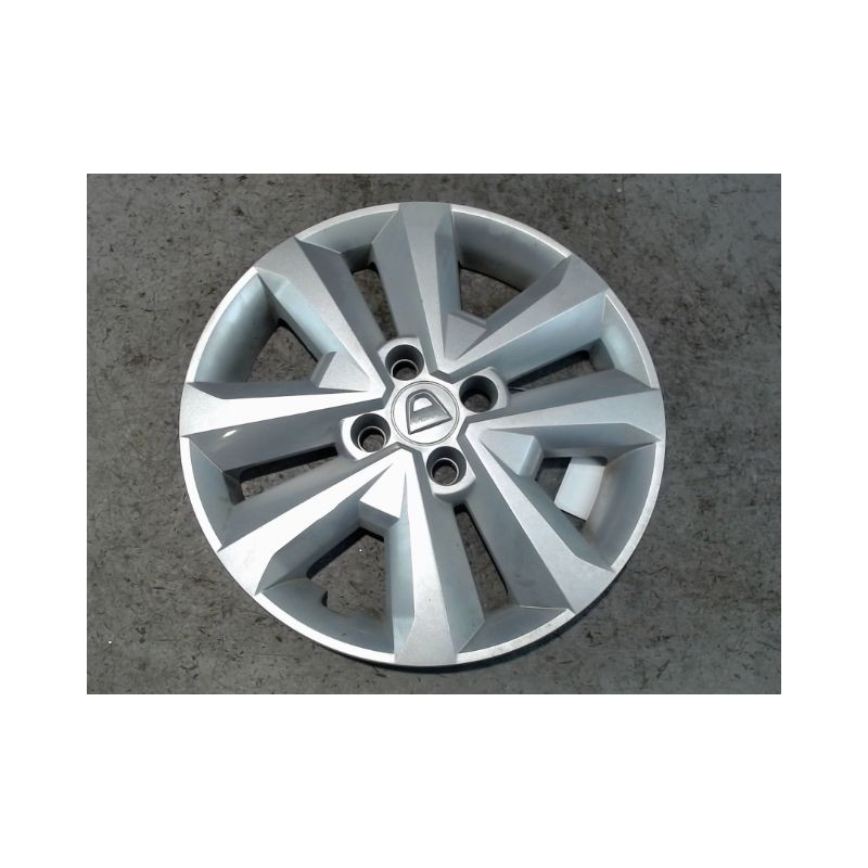 ENJOLIVEUR DE ROUE DACIA SANDERO 2008-