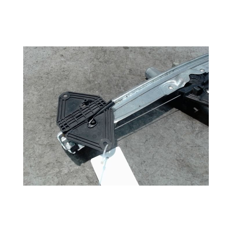MECANISME+MOTEUR LEVE-GLACE AVANT GAUCHE DACIA SANDERO 2008-