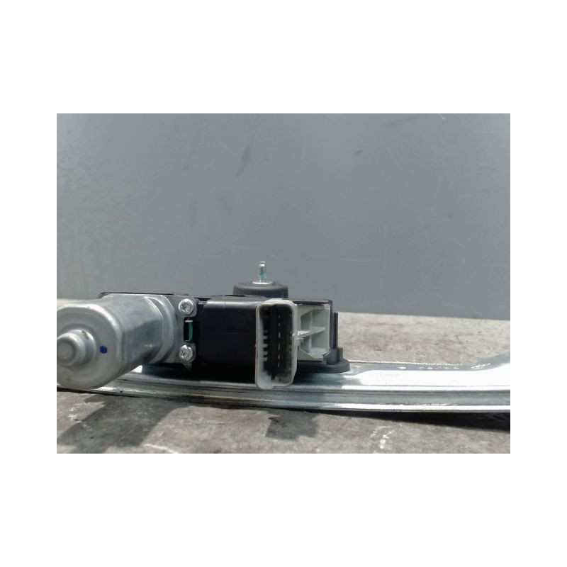 MECANISME+MOTEUR LEVE-GLACE AVANT GAUCHE DACIA SANDERO 2008-