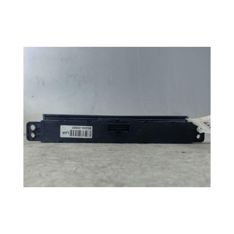 BOUTON DE WARNING SSANGYONG TIVOLI