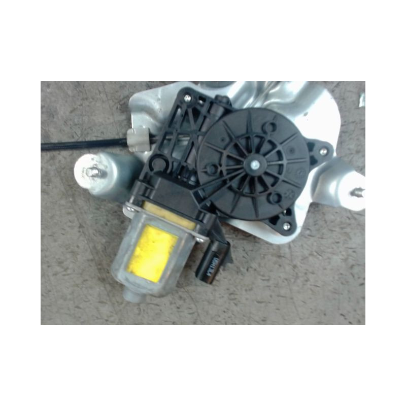 MECANISME+MOTEUR LEVE-GLACE AVANT DROIT SSANGYONG TIVOLI