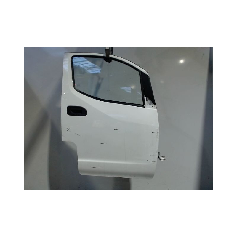 PORTE AVANT DROIT NISSAN NV200
