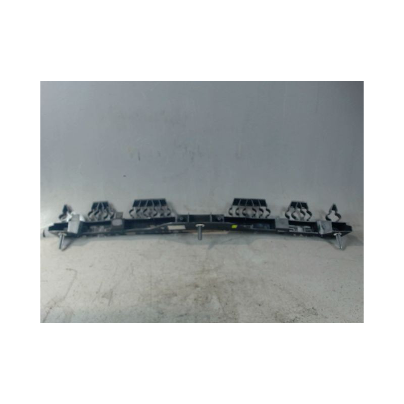 SUPPORT CENTRAL PARE-CHOC ARRIERE  RENAULT CLIO