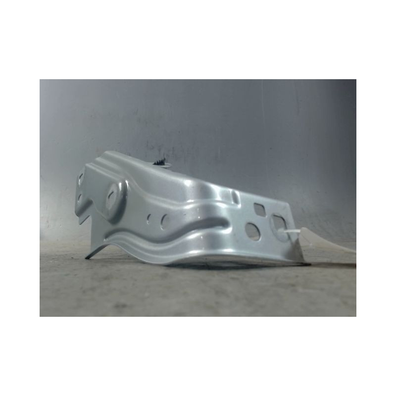 SUPPORT AILE AVD RENAULT CLIO