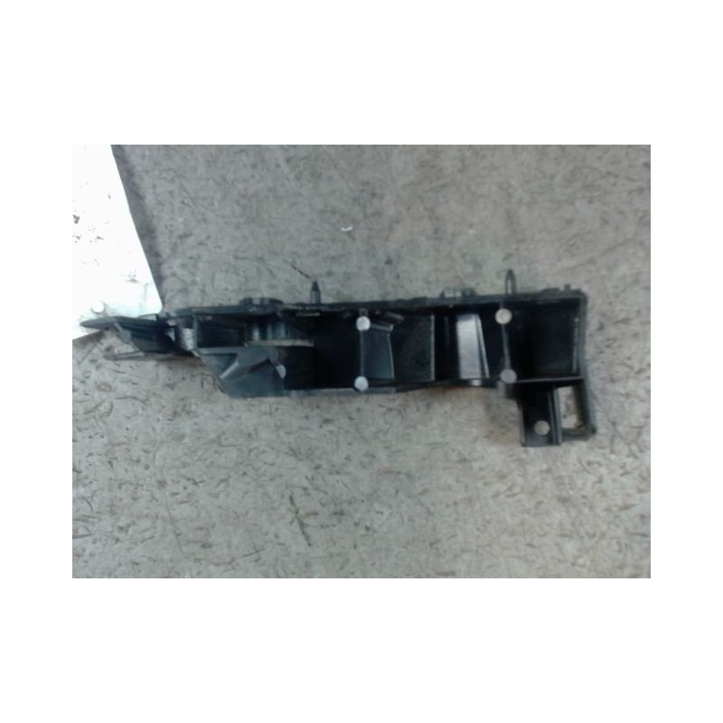SUPPORT PARE-CHOC AVD AUDI A6 2004-