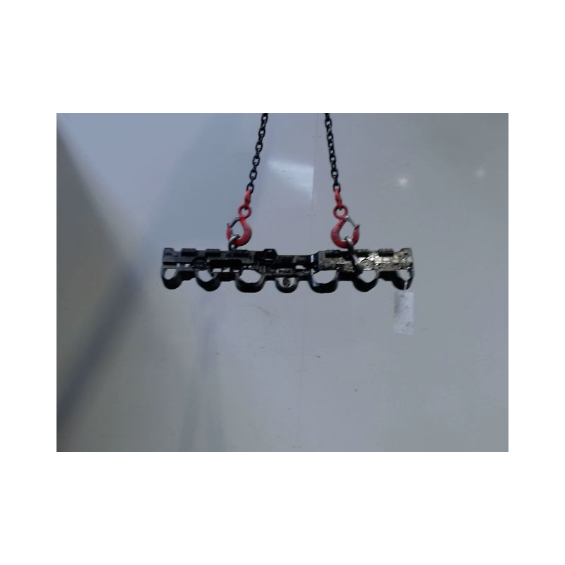 SUPPORT CENTRAL PARE-CHOC ARRIERE  RENAULT CLIO IV