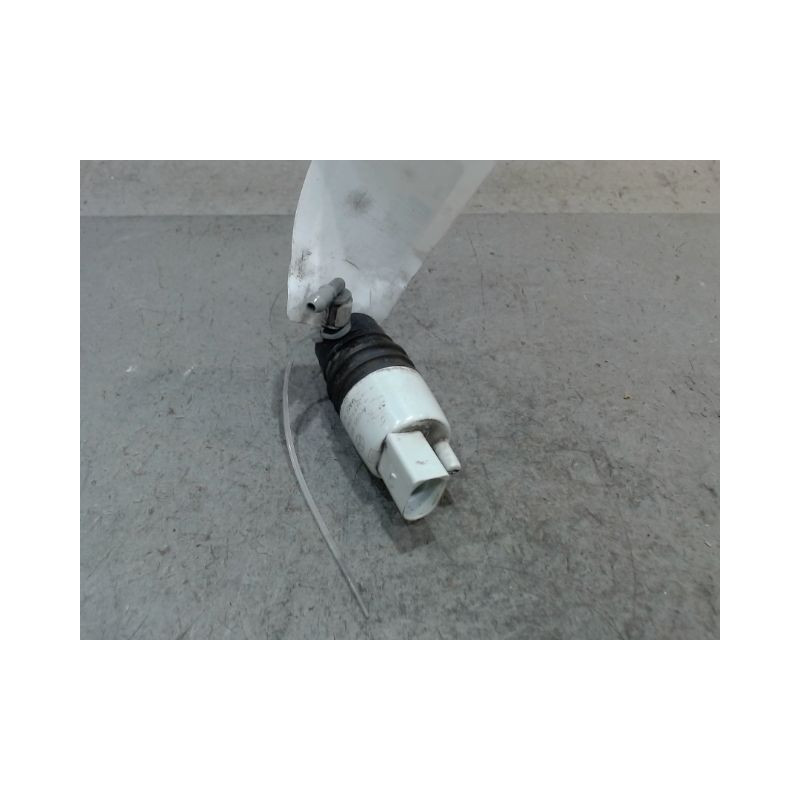 POMPE LAVE-GLACE AVANT MERCEDES CLASSE E
