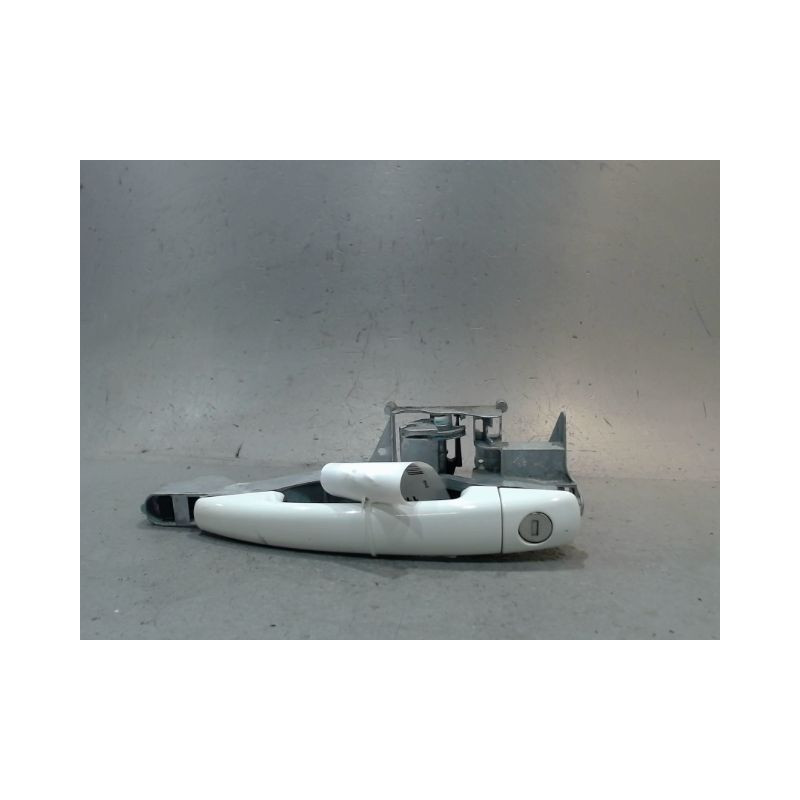 POIGNEE EXTERIEURE PORTE AVANT GAUCHE PEUGEOT 208