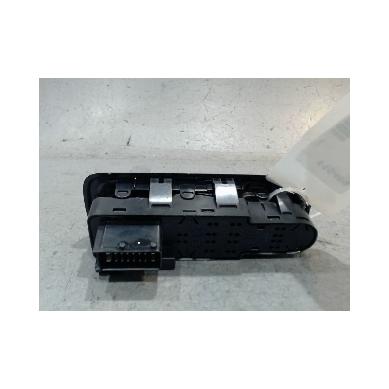 COMMANDE LEVE-GLACE PORTE AVG CITROEN C3
