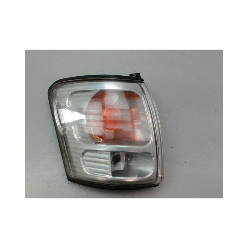 CLIGNOTANT DROIT TOYOTA HILUX SIMPLE CABINE 2.02-05