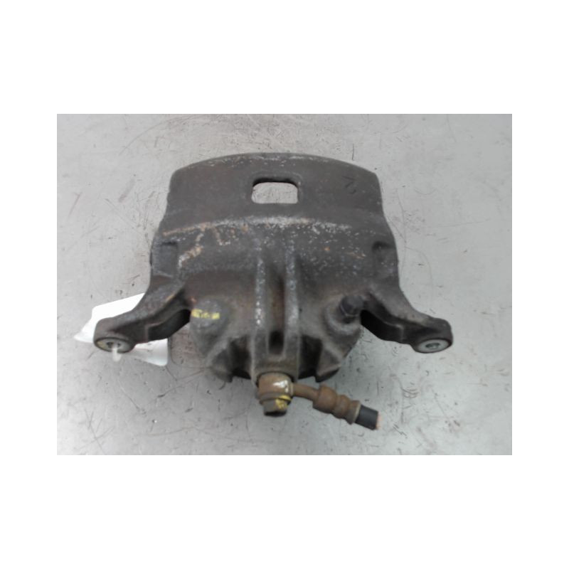 ETRIER DE FREIN AVANT DROIT NISSAN NV200
