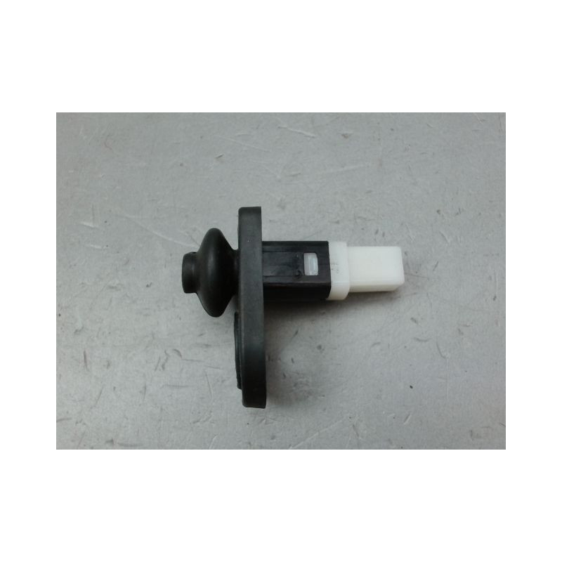 CONTACTEUR PORTE ARRIERE GAUCHE KIA OPTIMA