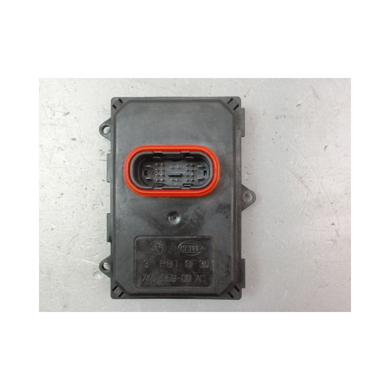 BOITIER XENON PHARE GAUCHE AUDI A8 2007-