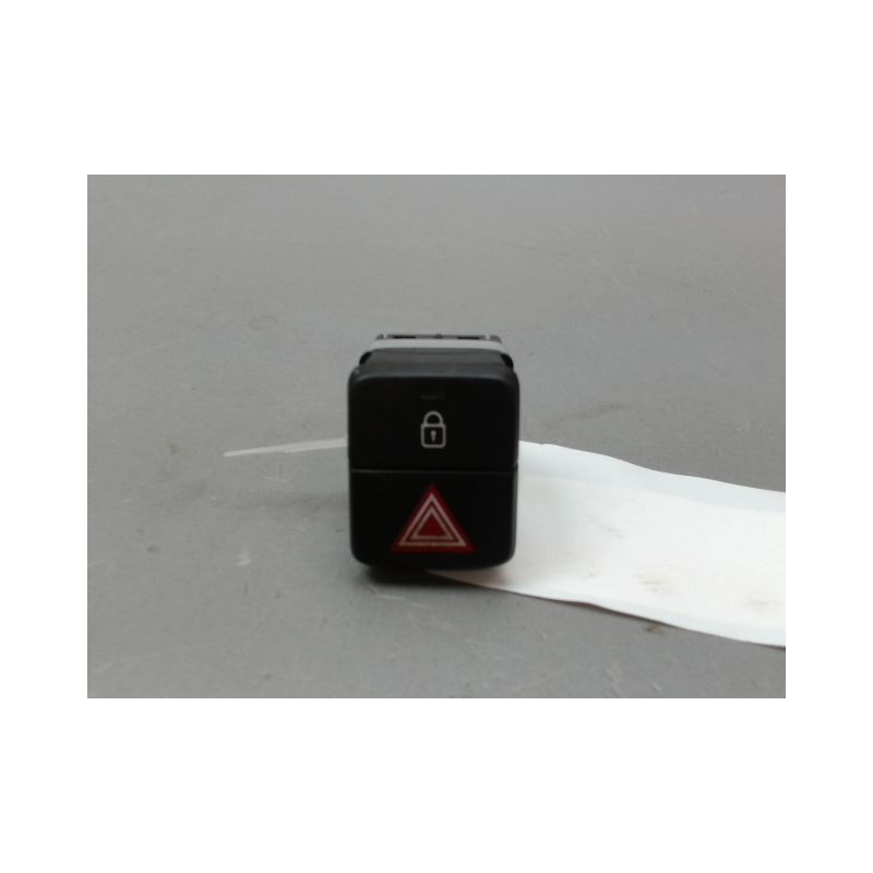 BOUTON DE WARNING HYUNDAI I20