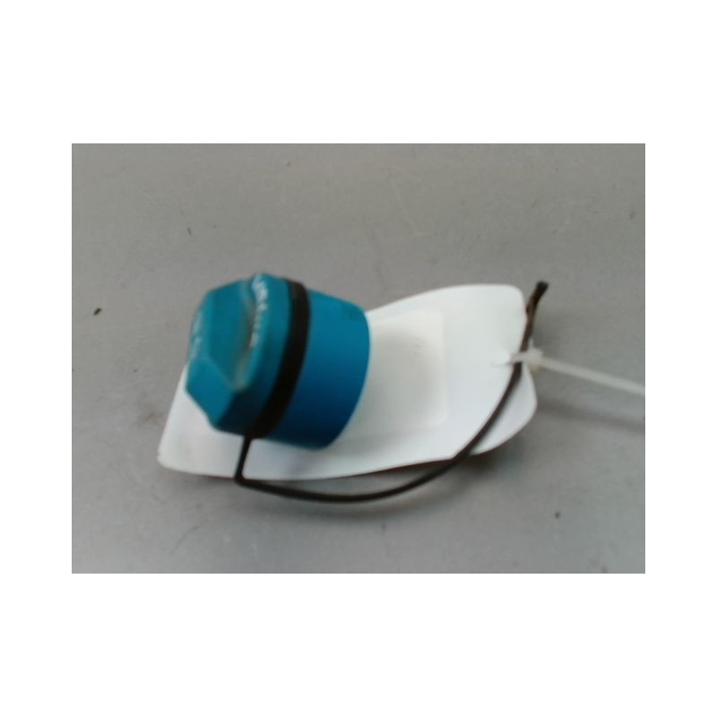 BOUCHON RESERVOIR ADBLUE OPEL INSIGNIA