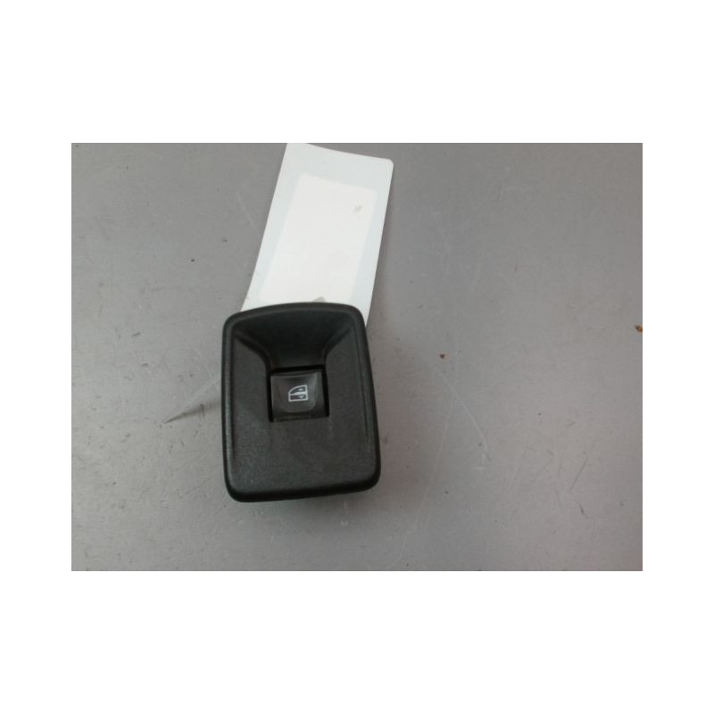 COMMANDE LEVE-GLACE PORTE AVD DACIA SANDERO II Phase 1 2012-...