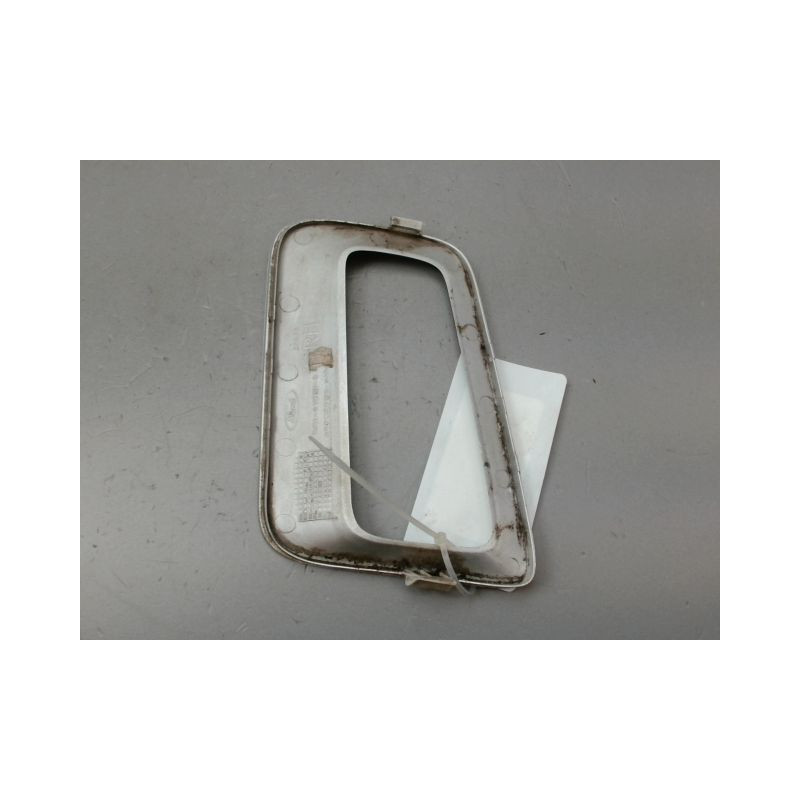 ENJOLIVEUR PARE-CHOC AVD FORD CMAX MONOSP. I Phase 2 2007-2010