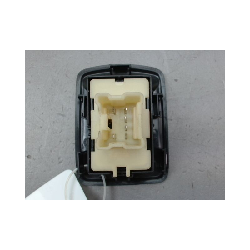 COMMANDE LEVE-GLACE PORTE AVD DACIA SANDERO II Phase 1 2012-...
