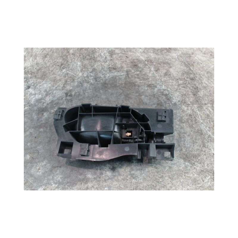 POIGNEE INTERIEURE PORTE ARRIERE GAUCHE PEUGEOT PARTNER FGT LONG 08-