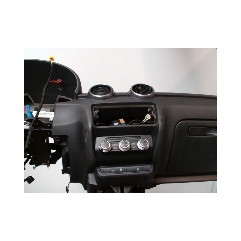 PLANCHE DE BORD  AUDI A1