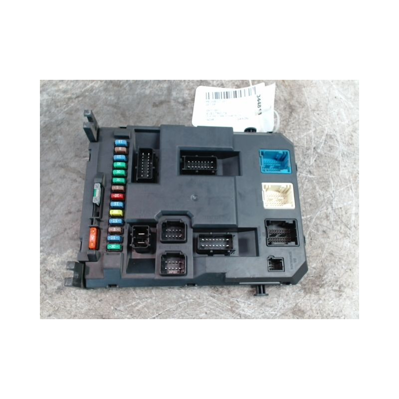 PLATINE FUSIBLE HABITACLE PEUGEOT 207 3P