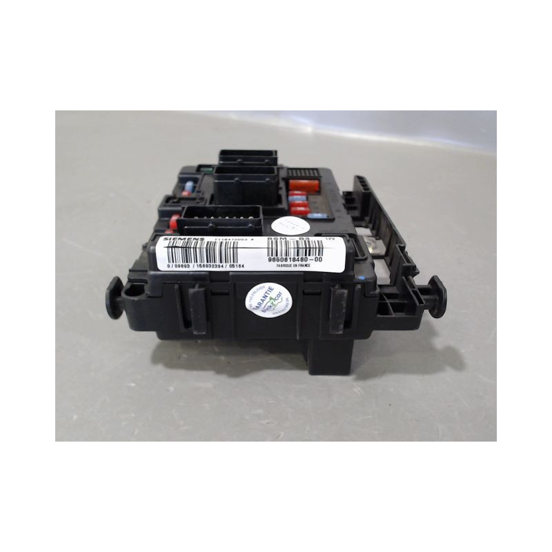 BOITE A FUSIBLES PEUGEOT 206 SW 02-06
