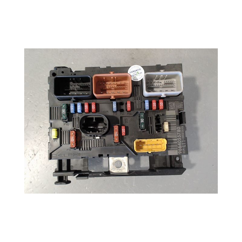 BOITE A FUSIBLES PEUGEOT 207