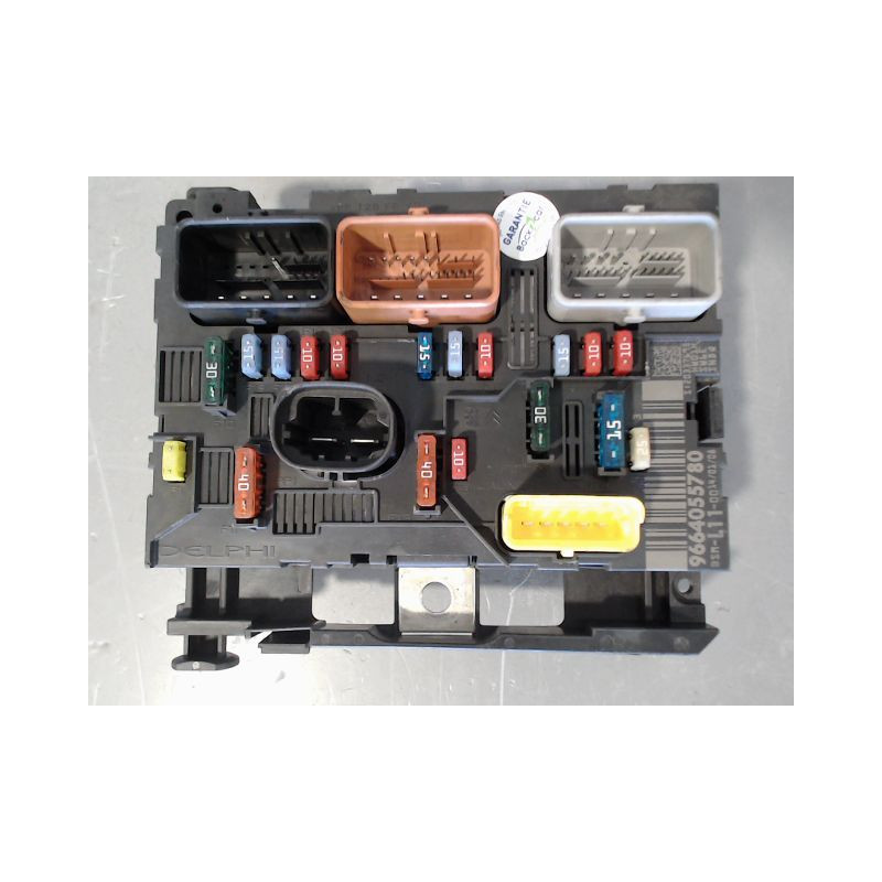 BOITE A FUSIBLES PEUGEOT 207 3P