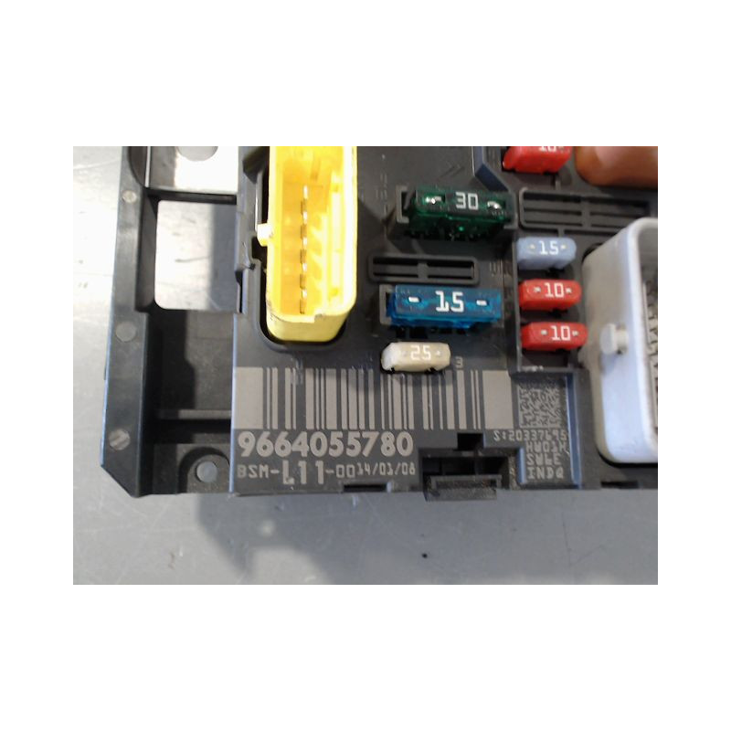 BOITE A FUSIBLES PEUGEOT 207 3P