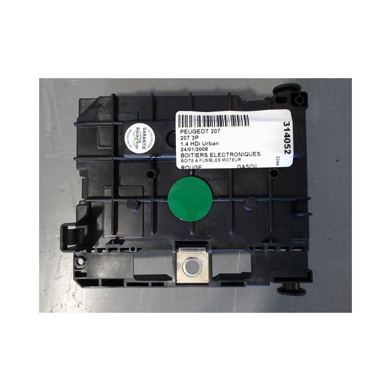 BOITE A FUSIBLES PEUGEOT 207 3P