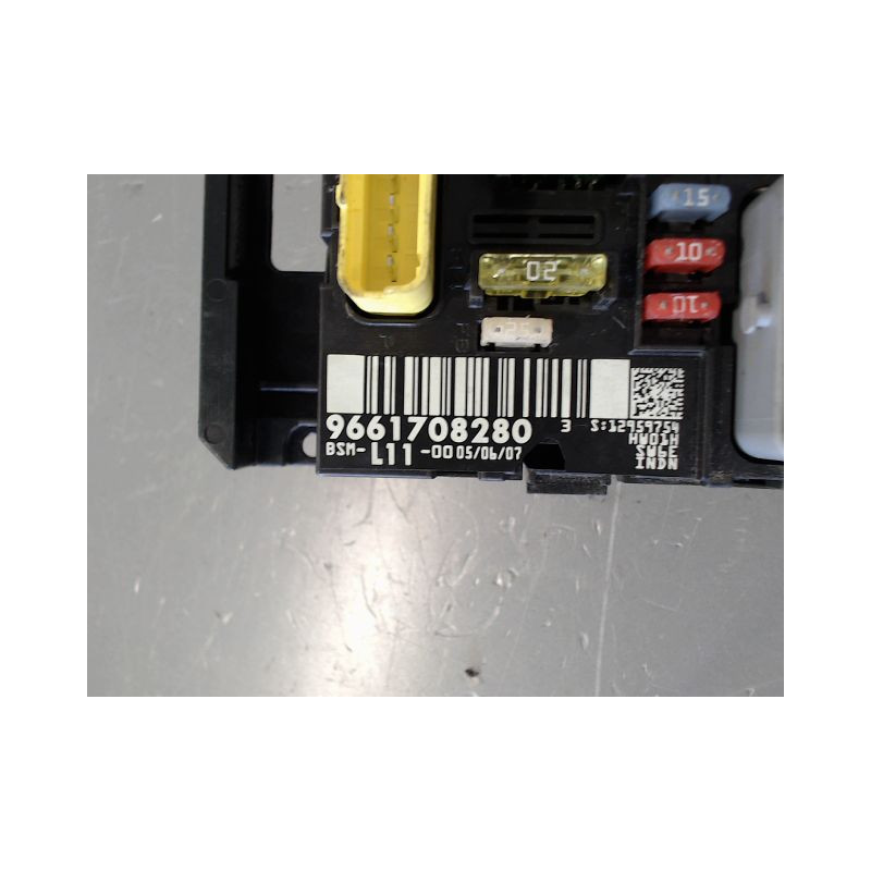 BOITE A FUSIBLES PEUGEOT 207 CC