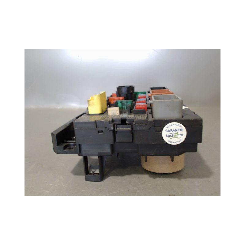 BOITE A FUSIBLES PEUGEOT 207 CC 2P 2007-...