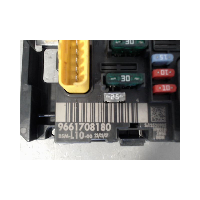BOITE A FUSIBLES PEUGEOT 207 2006-2013