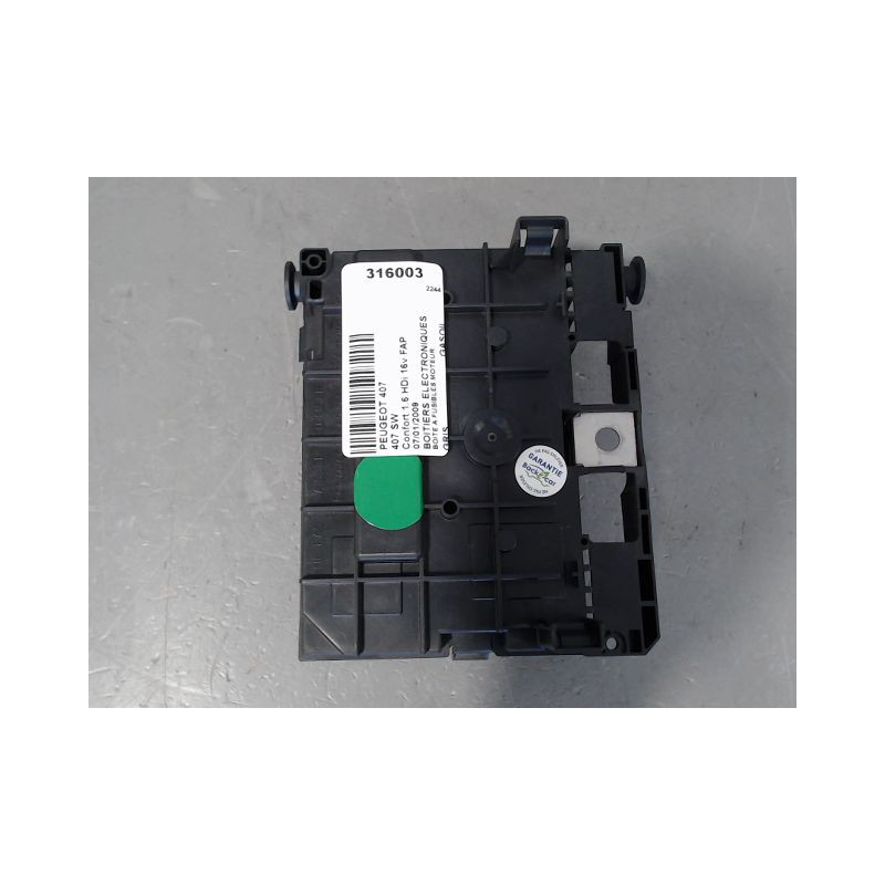 BOITE A FUSIBLES PEUGEOT 407 SW