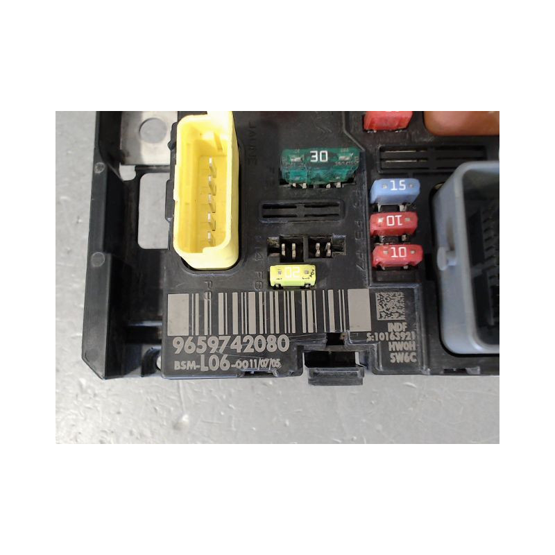 BOITE A FUSIBLES PEUGEOT 307 2005-2007