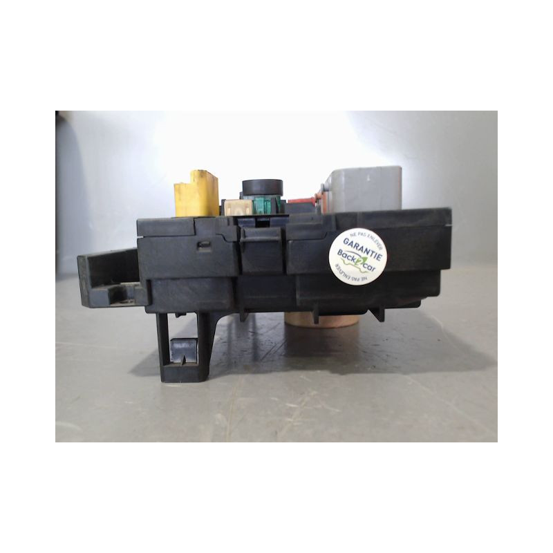 BOITE A FUSIBLES PEUGEOT 307 BREAK 05-08