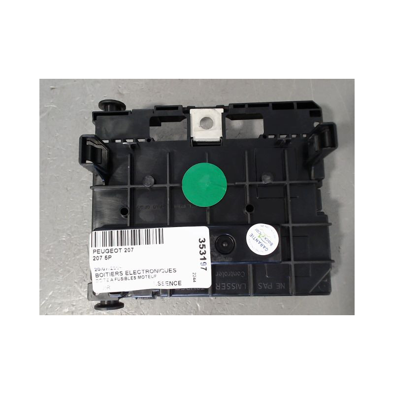 BOITE A FUSIBLES PEUGEOT 207 5P