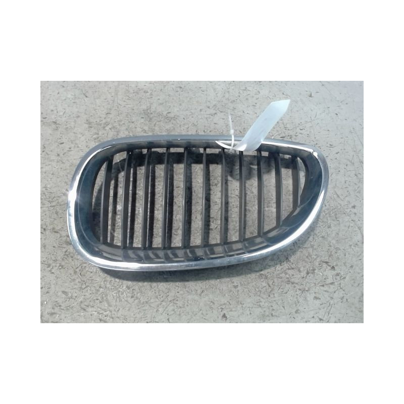 GRILLE CALANDRE GAUCHE BMW SERIE 5 (E60) 2003-