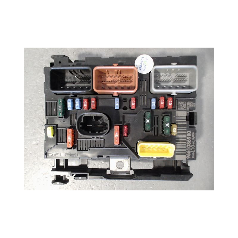 BOITE A FUSIBLES PEUGEOT 207 5P