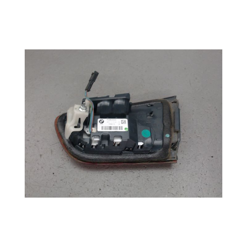 FEU ARRIERE INTERIEUR GAUCHE B.M.W. SERIE 1
