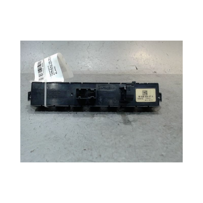 BOUTON DE WARNING PEUGEOT 3008