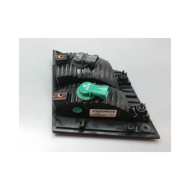 FEU ARRIERE INTERIEUR DROIT DODGE JOURNEY MONOSP. 2008-...