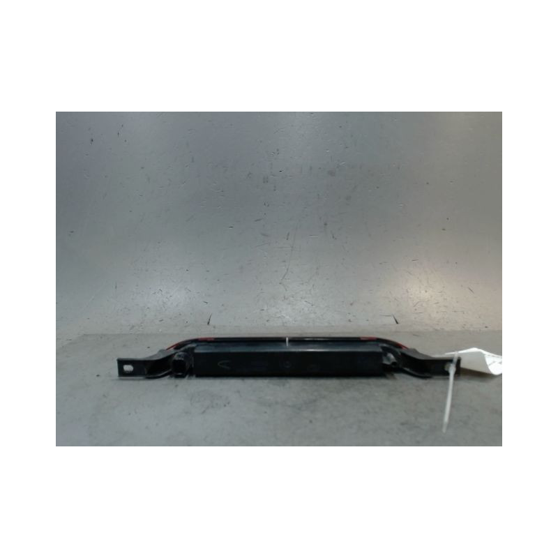 FEUX STOP SUPPLEMENTAIRE DODGE CALIBER