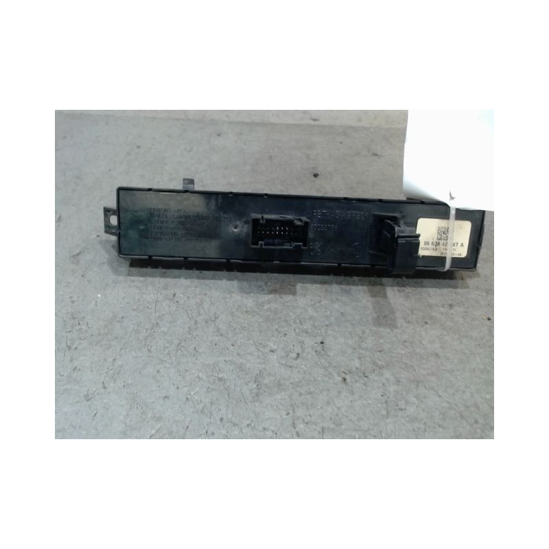BOUTON DE WARNING PEUGEOT 3008